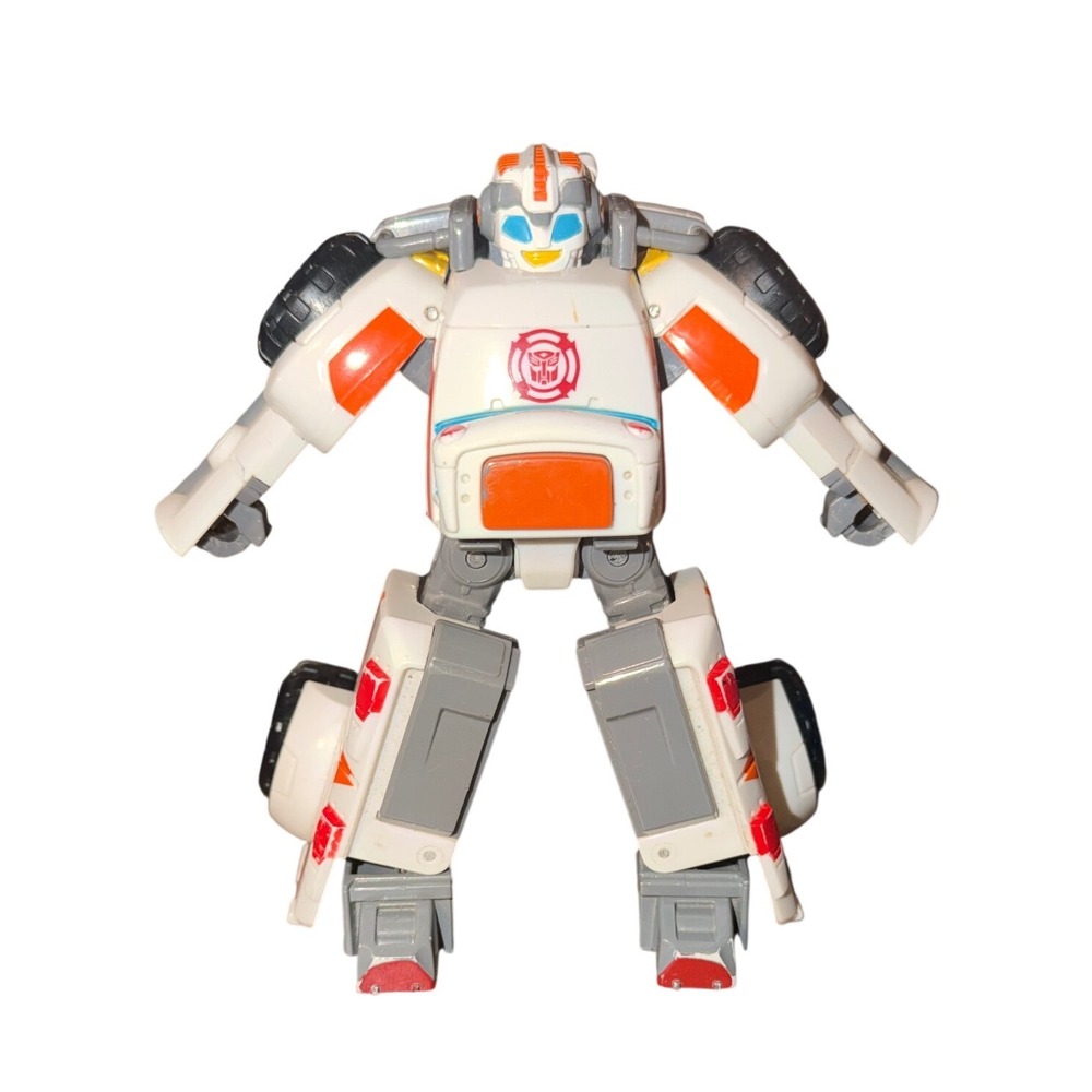 Playskool‎ Heroes Transformers Rescue Bots Ratchet Ambulance Action Figure Toy